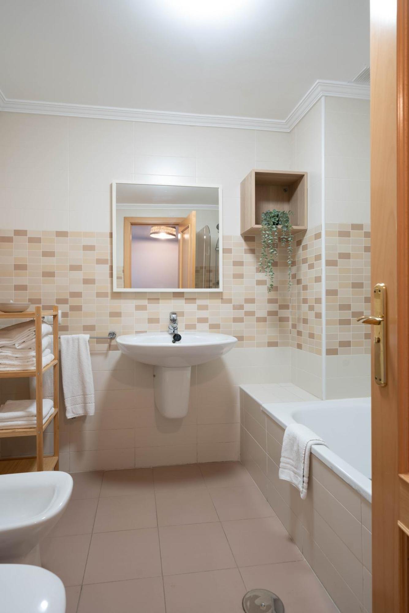 Apartamentos Go - Arroyo San Jose -Parking Gratuito Арройо-де-ла-Энкомьенда Экстерьер фото